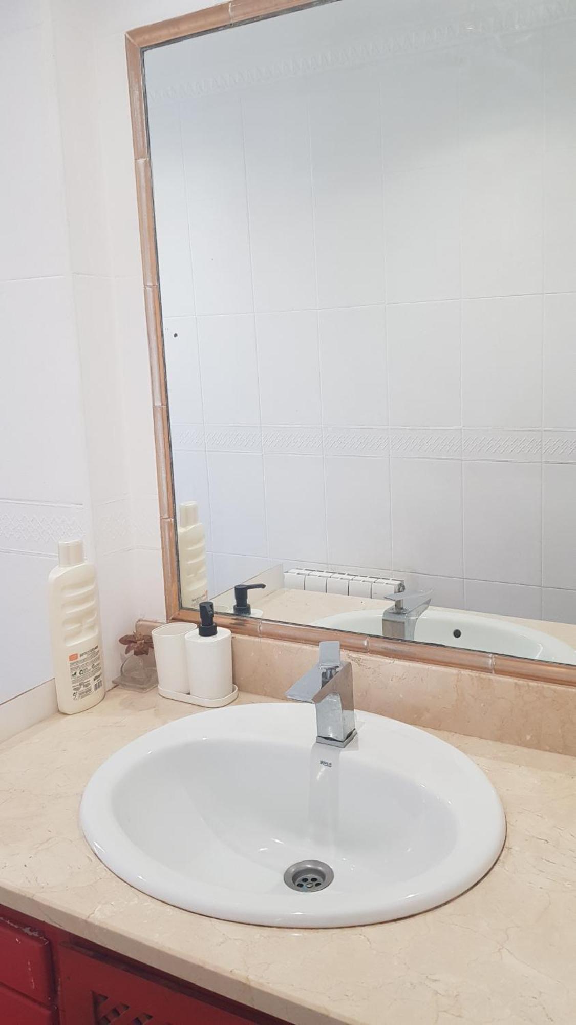 Little Peaceful Retreat Room With Bath, Heating, Terrace, Free Wifi Fridge Easy Parking Marbella Exterior photo