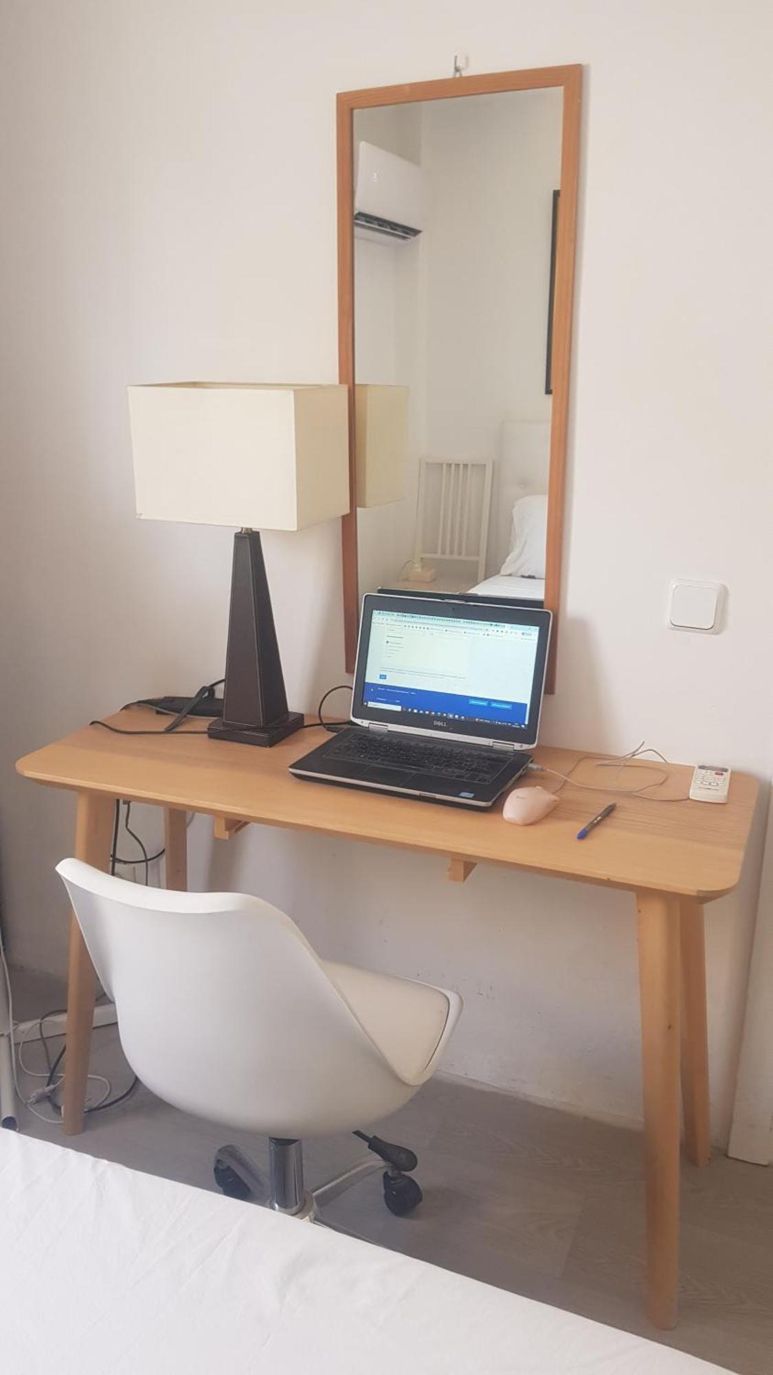 Little Peaceful Retreat Room With Bath, Heating, Terrace, Free Wifi Fridge Easy Parking Marbella Exterior photo