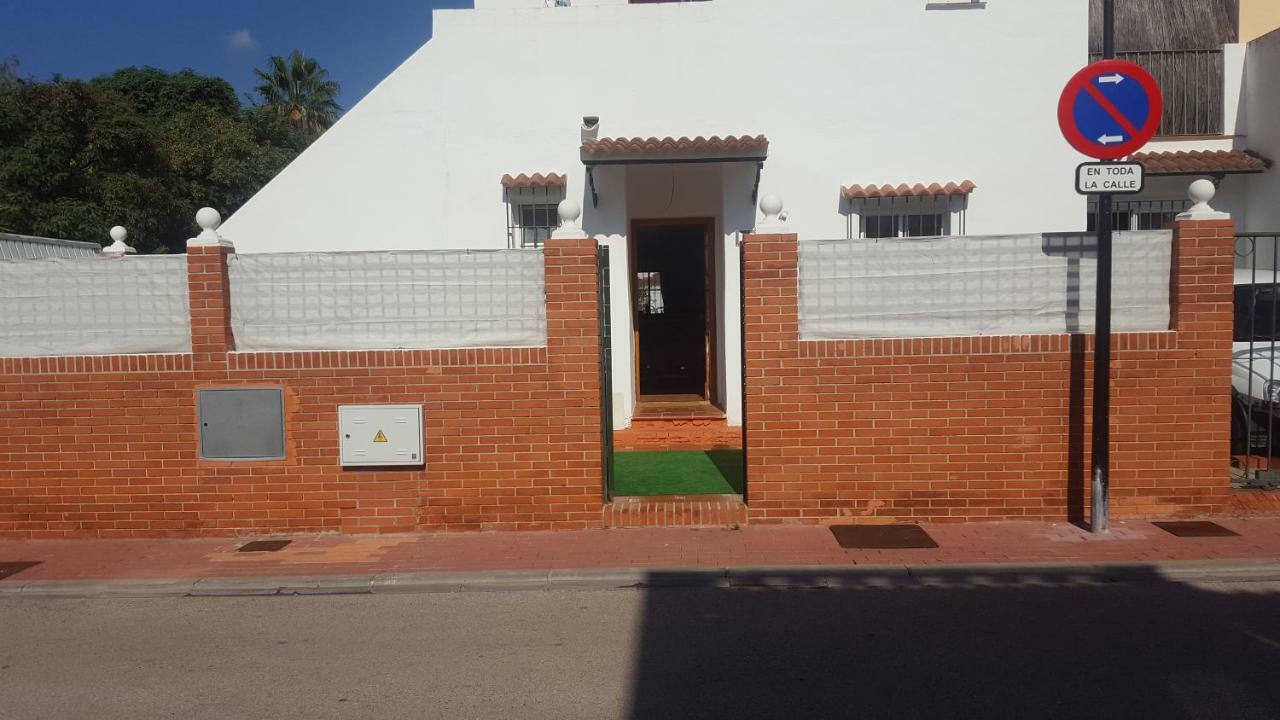 Little Peaceful Retreat Room With Bath, Heating, Terrace, Free Wifi Fridge Easy Parking Marbella Exterior photo